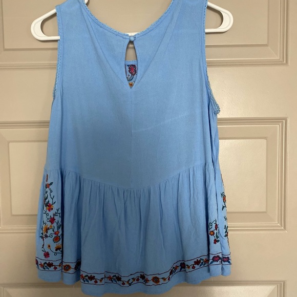 Embroidered top - Picture 2 of 4